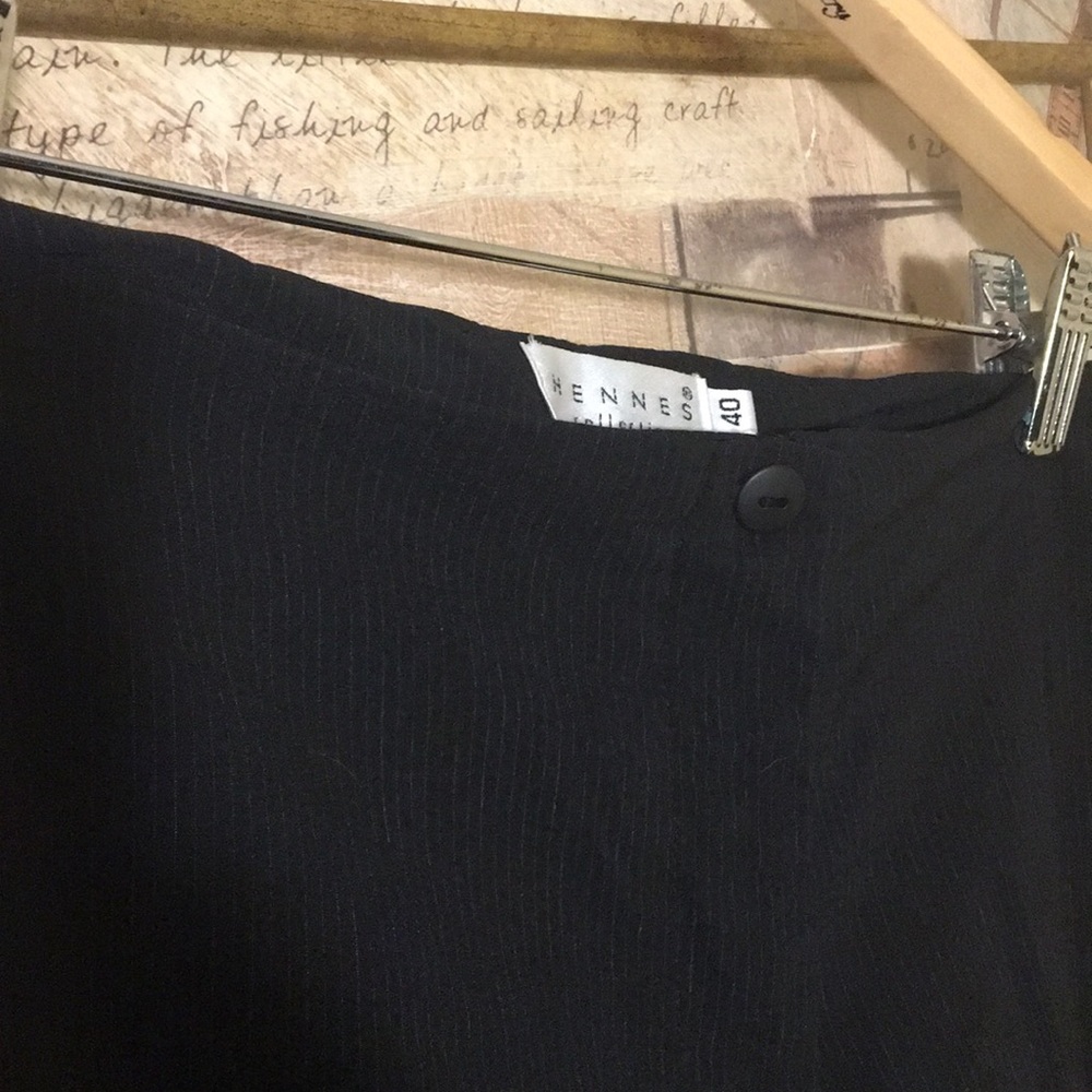 Hennes collection size 40 pinstripes